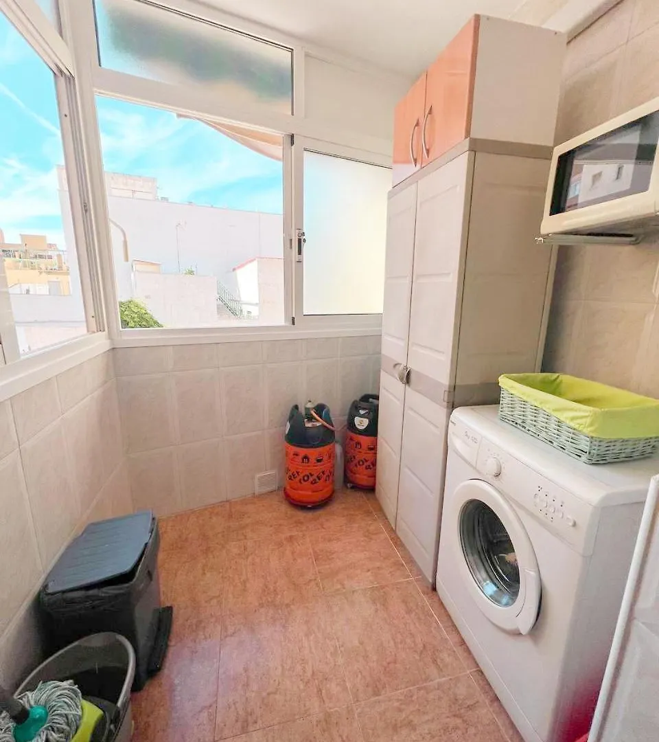 Large & Cozy Centrally Apartment Torremolinos Spanje