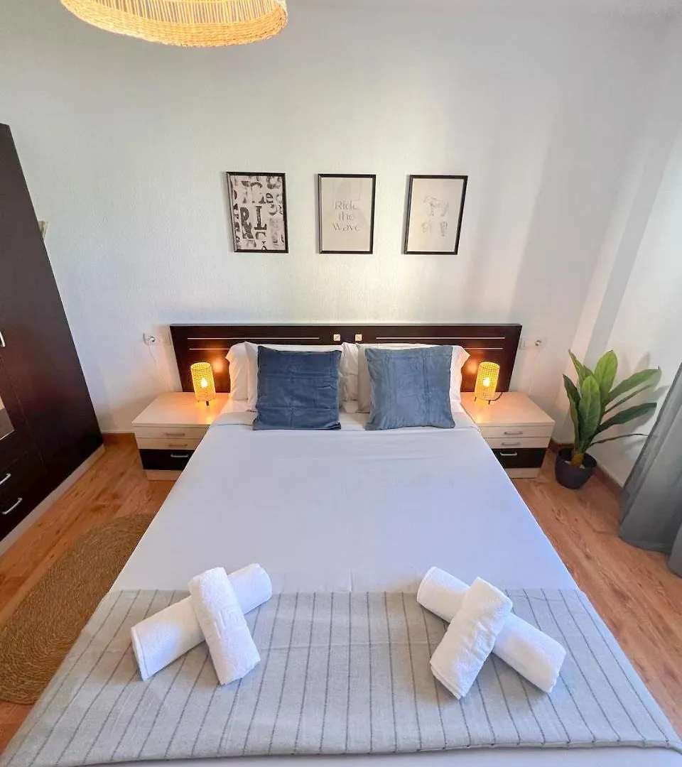 Large & Cozy Centrally Apartment Torremolinos