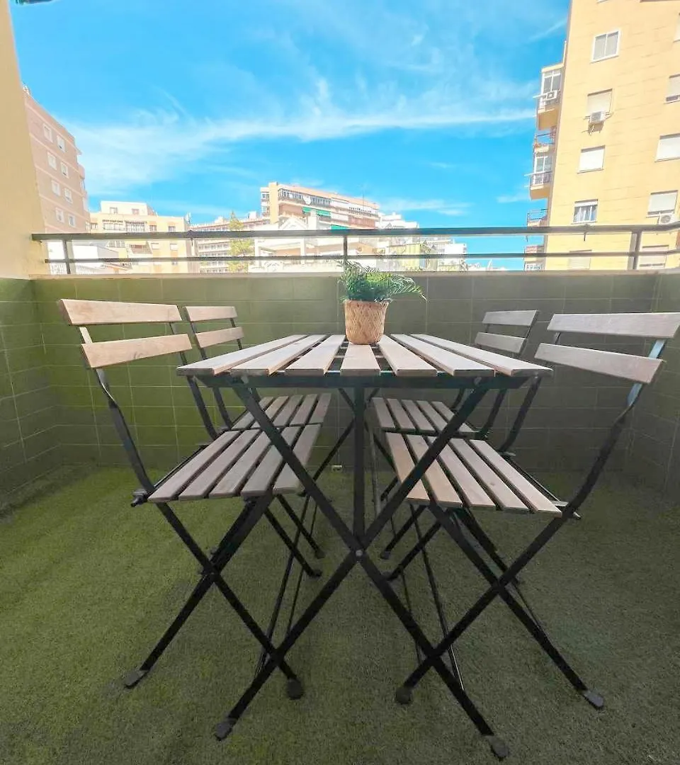 Large & Cozy Centrally Apartment Torremolinos